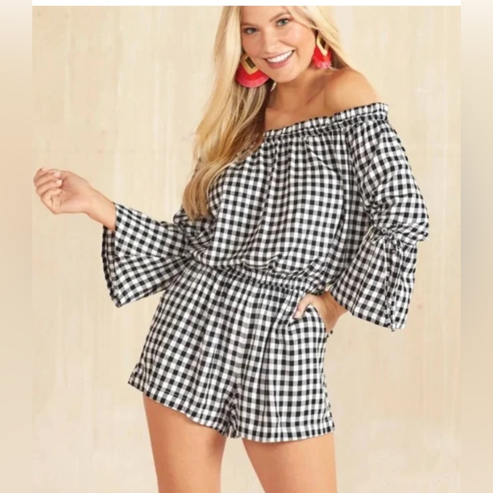 Mud Pie NWT Womens Off the Shoulder Black White Gingham Romper Pockets S…